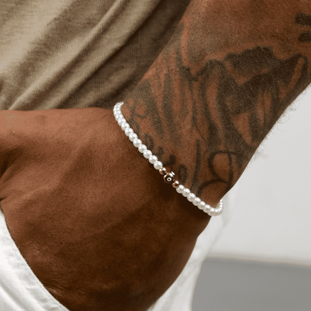Pearls eye bracelet